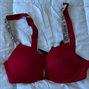 Victoria’s Secret very sexy push up bra